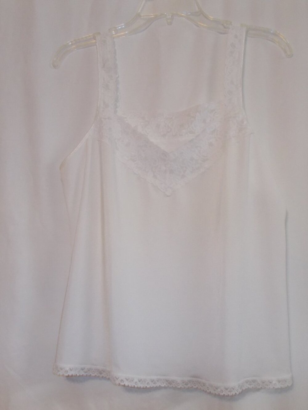 NWOT vintage Vanity Fair white camisole, size 38/44, lace straps